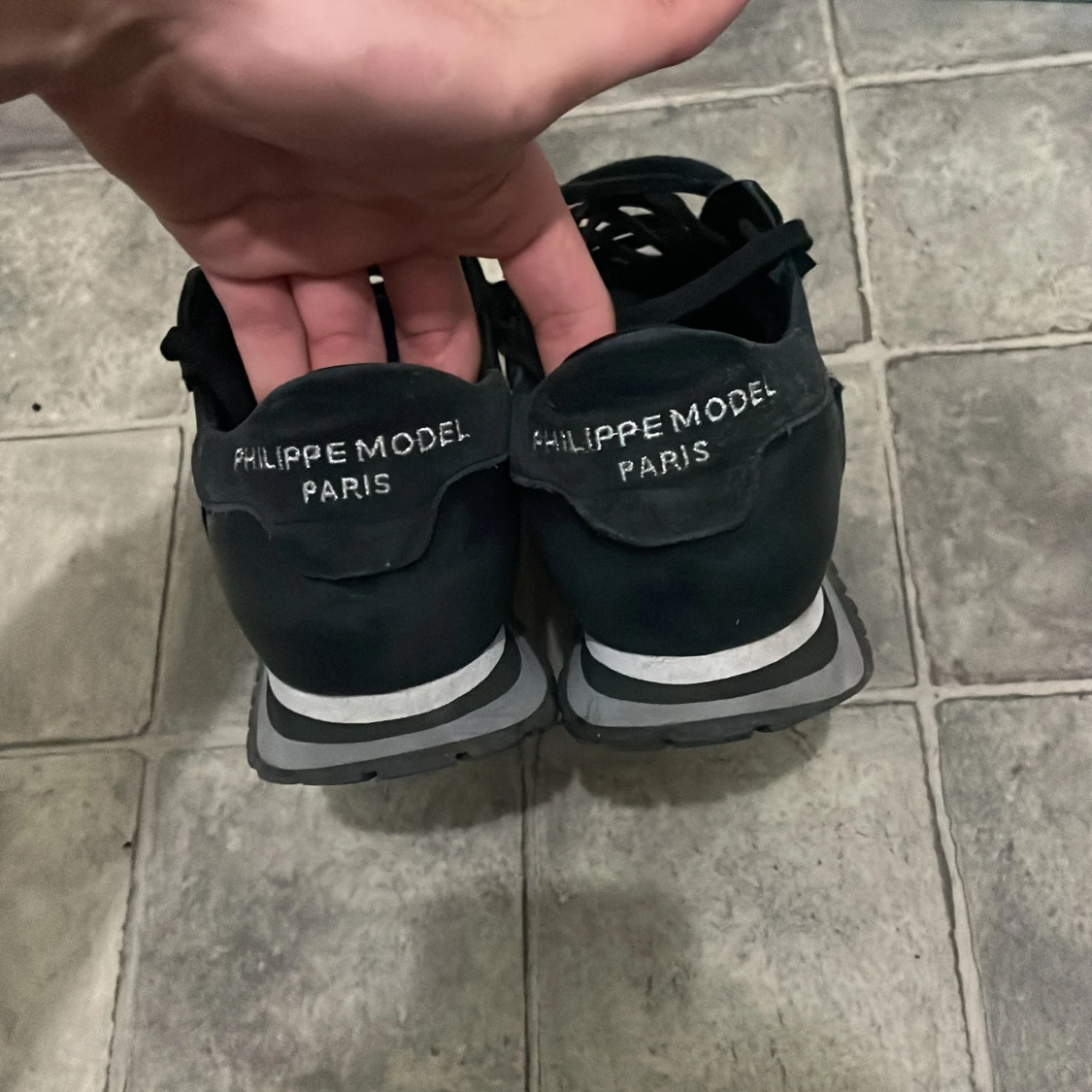 Svarta sneakers från Philippe Model - 2