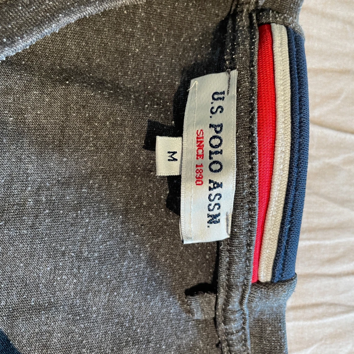 Grå långärmad tröja från U.S. Polo Assn - 2