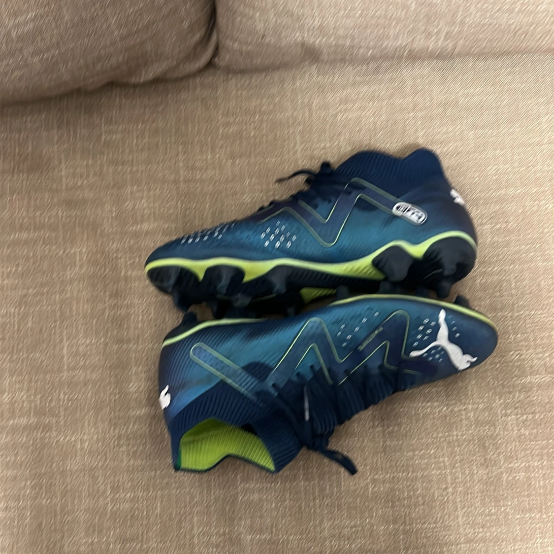 Blåa fotbollsskor från Puma - 2