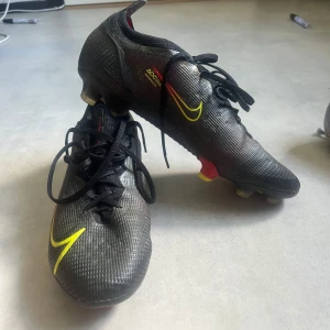 Nike mercurial vapor elite 14 FG - Säljer mina mercurial som inte kommit till mycket användning, mycket bra skick.