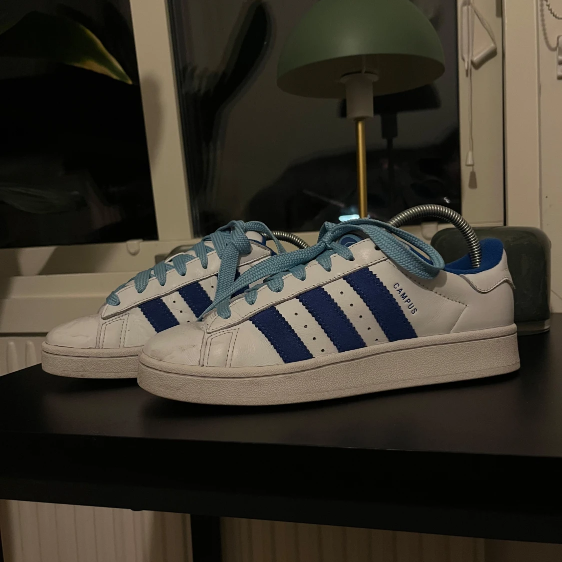 Blåa Adidas Campus sneakers 