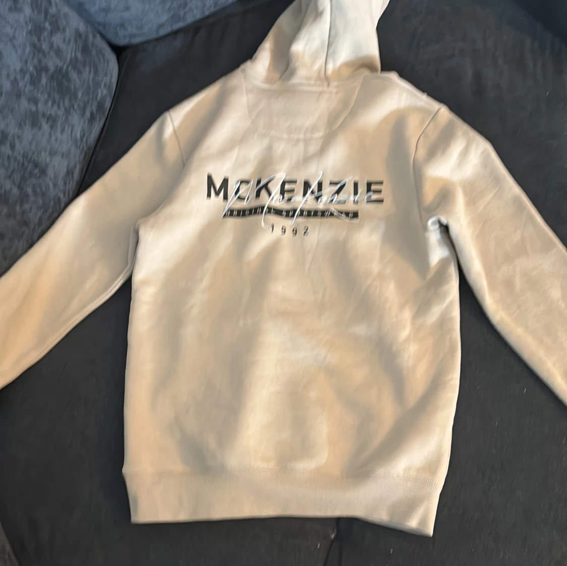 Beige hoodie från McKenzie - 3