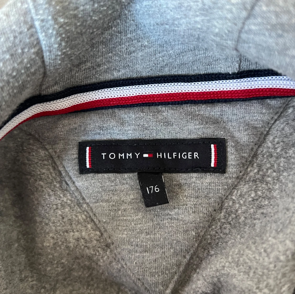 Tommy Hilfiger hoodie - 1