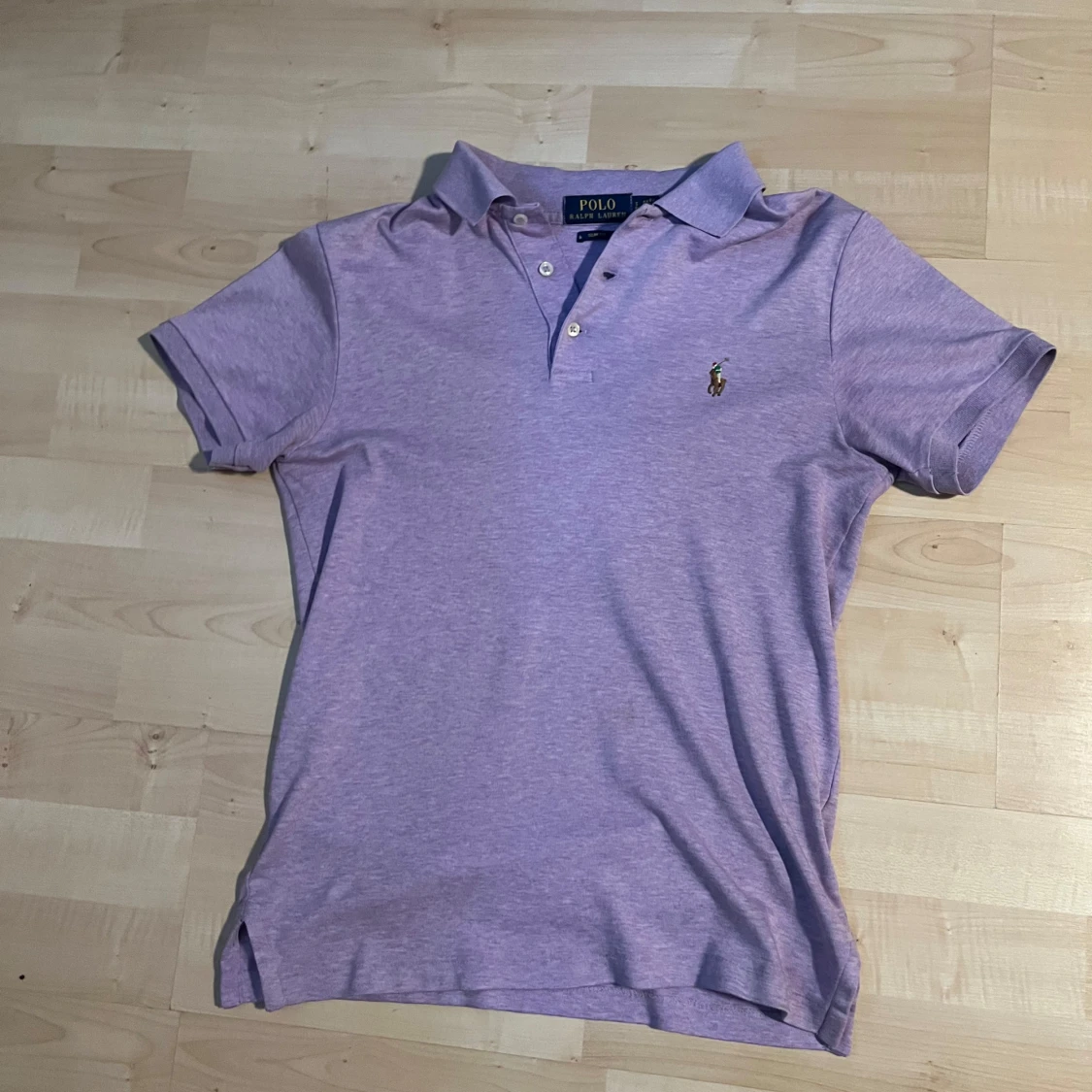 Lila pikétröja från Ralph Lauren