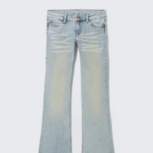 Weekday jeans - Säljer dessa supersnygga jeans i ljusblå tvätt från Cheap Monday. De är i stl 26/32 och har alla lappar kvar. Helt slutsålda i nästan alla storlekar på hemsidan! 💓💓💓