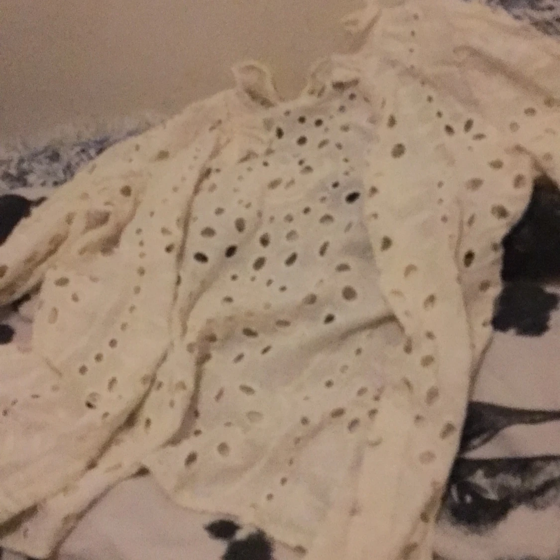 Svart bälte med dubbla guldringar - 1