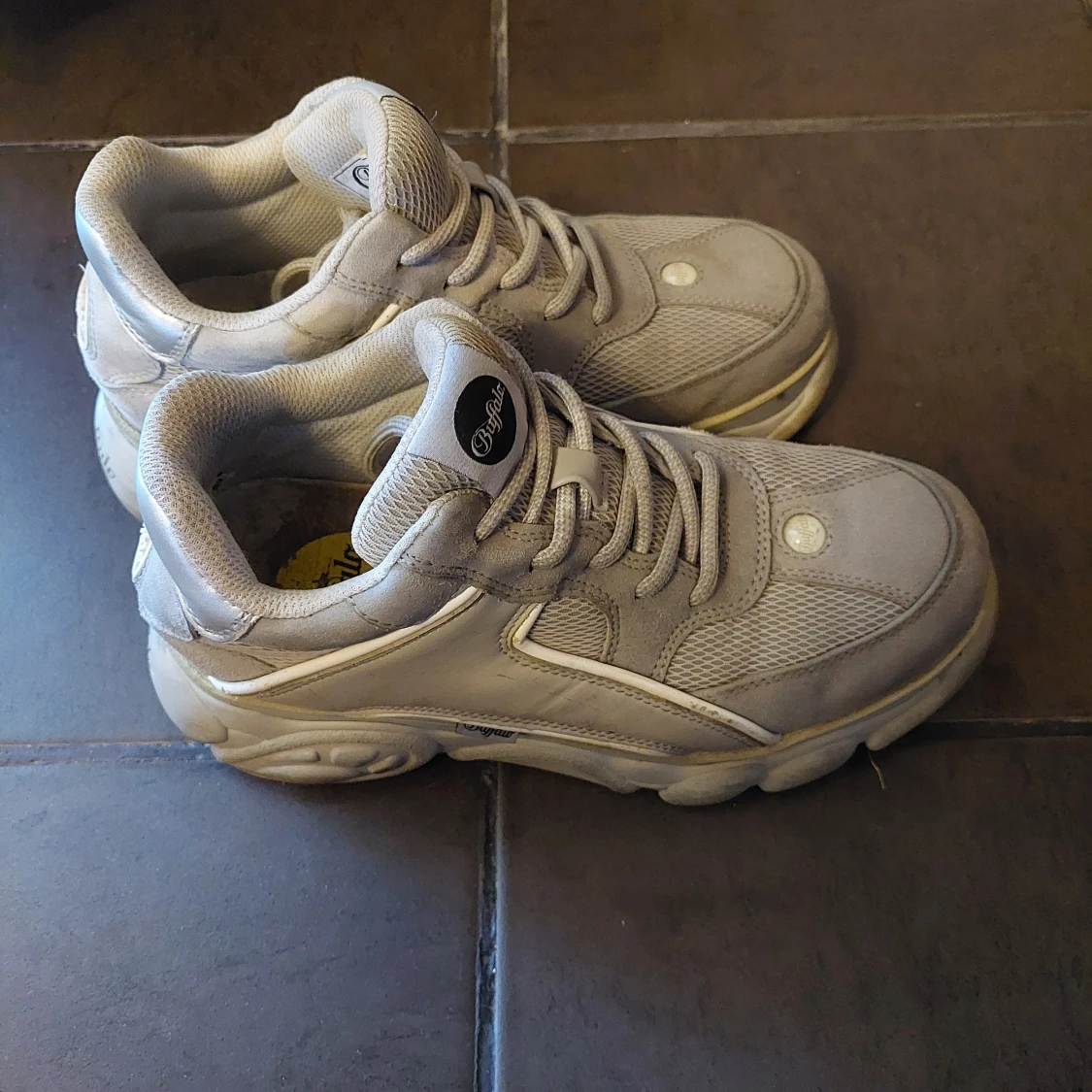 Boffalo Beige sneakers strl 38 - 1