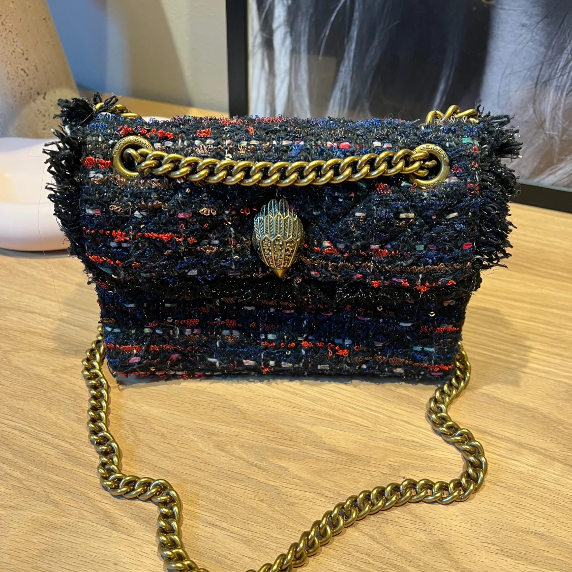 Mörkblå axelväska från Kurt Geiger