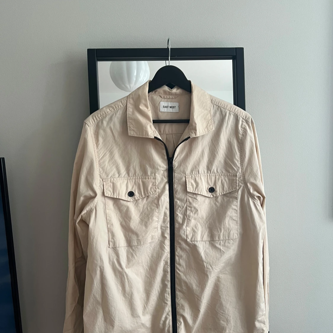Beige overshirt från East West