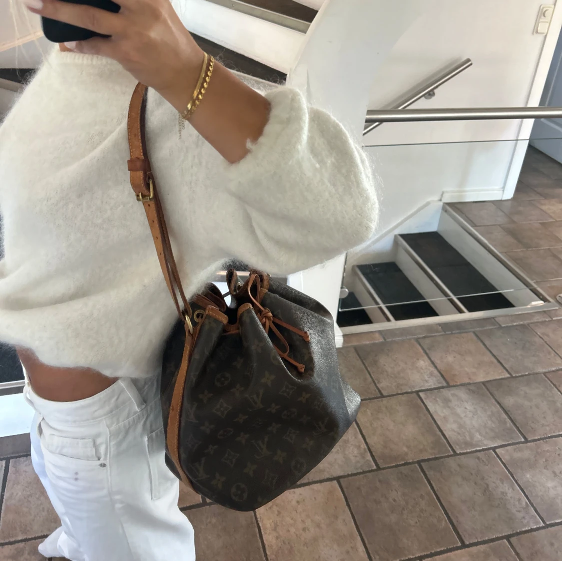 Louis Vuitton Monogram Noé axelväska - 4