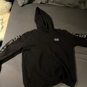 EA7 hoodie - EA7 hoodie (byxorna finns också)