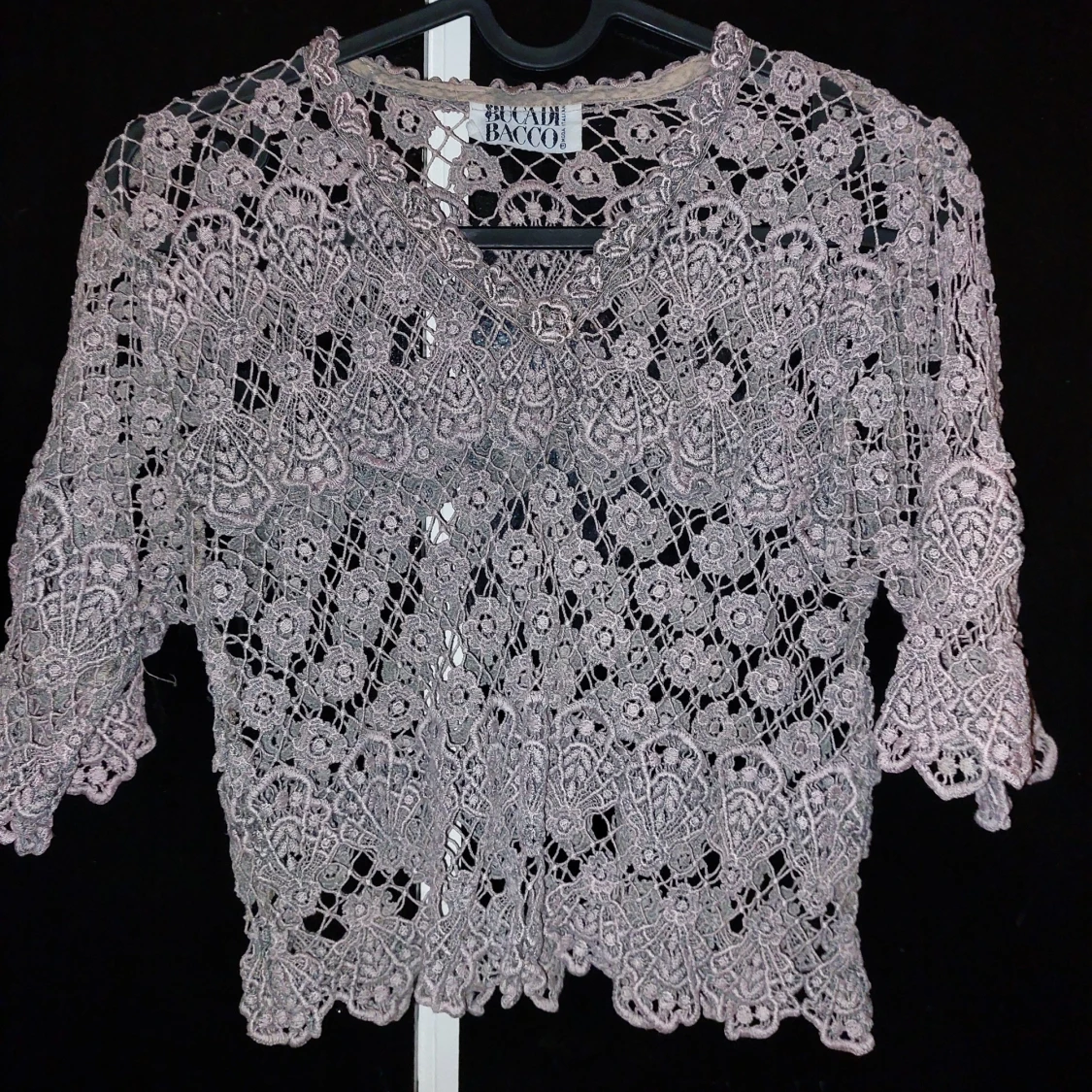 Spetsig topp från Bacoi