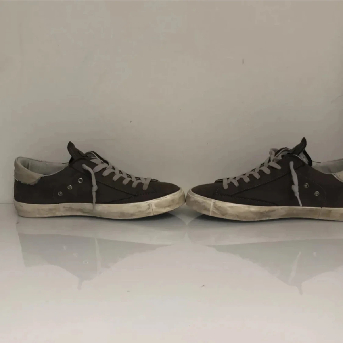 Gråa philippe model skor strolek 40 - 3