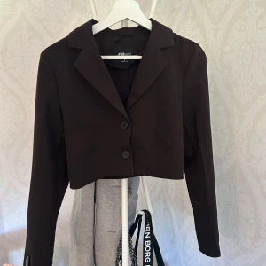 Kroppad kavaj - Kroppad kavaj från new yorker