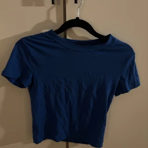 Blå topp - Fint skick 