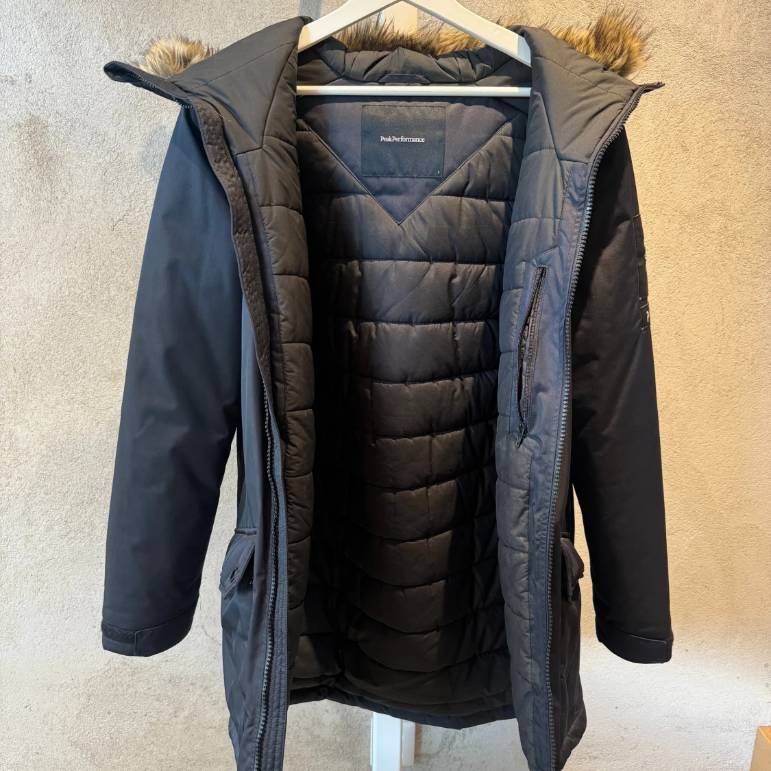 Peak Performance Men's Local Parka Jacket Coat Shadow Black Size S - 3