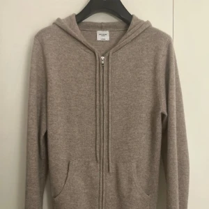 Beige John Henric Kashmir hoodie - Storlek M, 100% Kashmir, använd få gånger