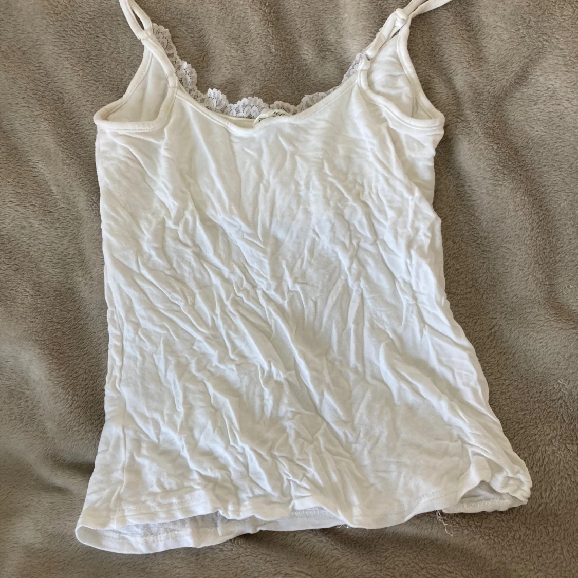 Vit spetslinnetopp från Stories XS - 3