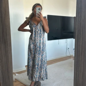 Långklänning  - Från boohoo  Storlek 34 