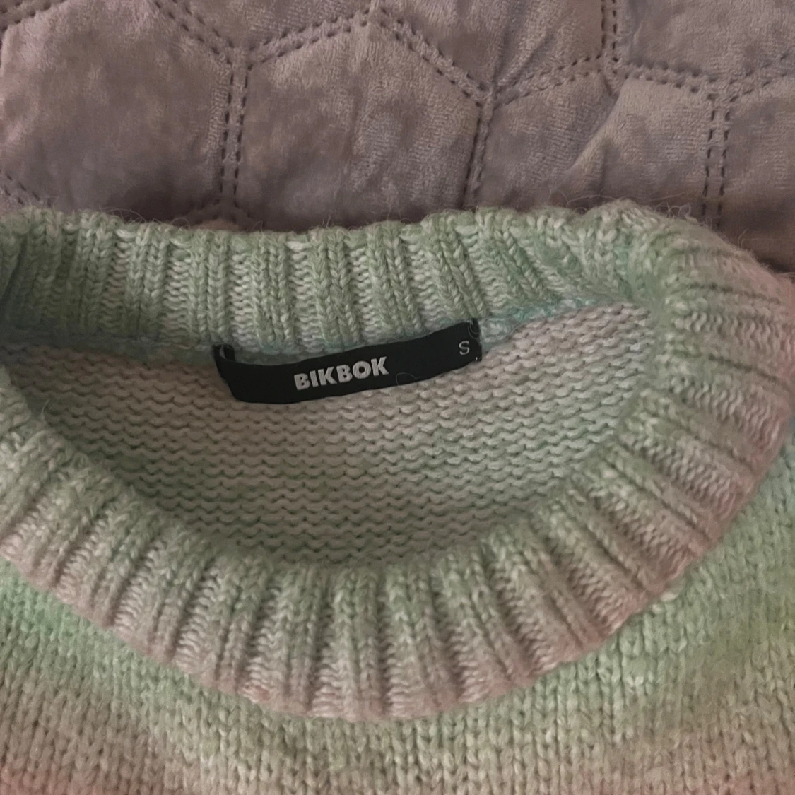 Stickad tröja - 93