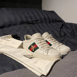 Gucci ace  - Säljer Gucci ace  Size 41  Byten kan vara intressant  Skriv vid frågor 
