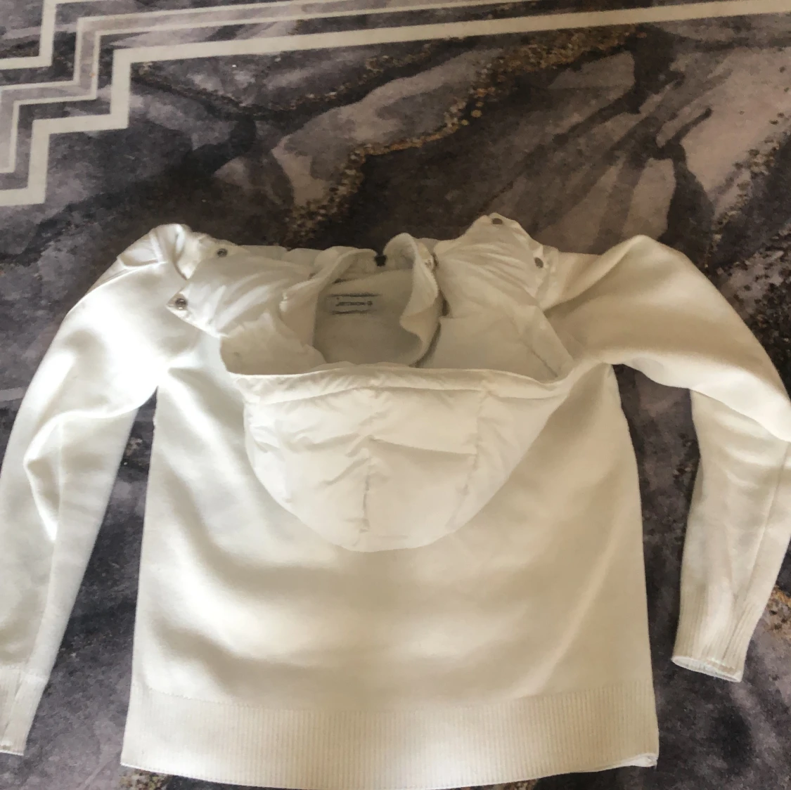 Moncler cardigan storlek S - 92