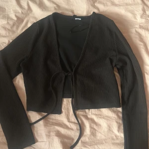 Tröja  - Bra skick jätte fin att ha under ett vanligt linne 