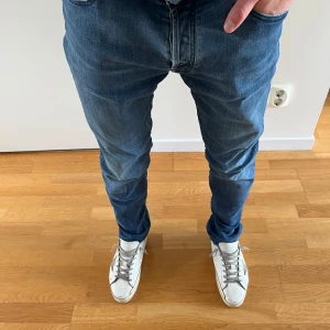 Jacob Cohën  - Säljer nu mina Jacob Cohën jeans i en asgo färg då de är för stora för mig. Passar någon bäst som är runt 185cm lång. Hör av er vid funderingar, pris kan ändras vid snabb affär 