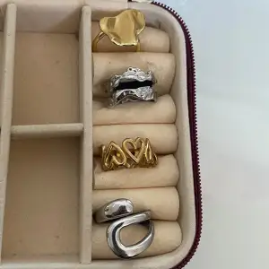 Alla är från Olympia rings förutom den näst sista🩷 50 st