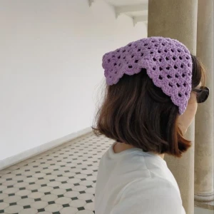 Virkad bandana  - Virkade bandanas som gör i valfria färger efter beställning. (Lånade bilder) 💕