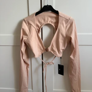 Lazuli Label Topp - Aldrig använd, med prislapp på. Storlek XS. Det är en träningstopp, funkar till fester också🎉