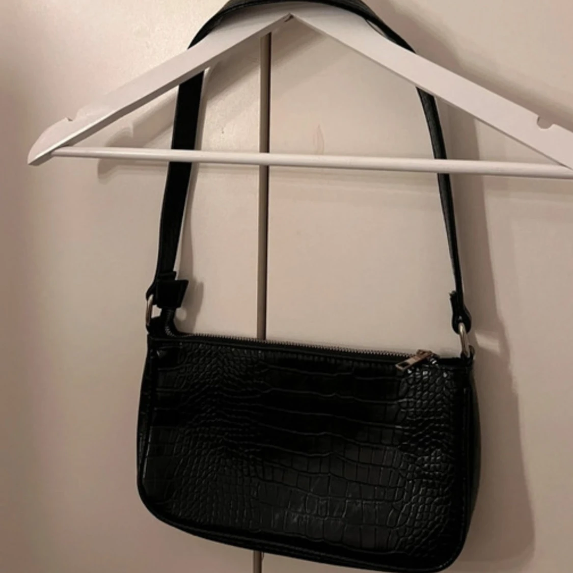 Svart axelväska  - 90