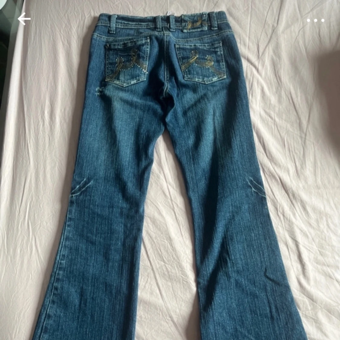 Blå bootcut jeans med detaljer - 90
