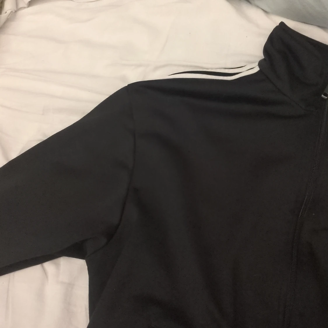 Svart jacka från Adidas - 90