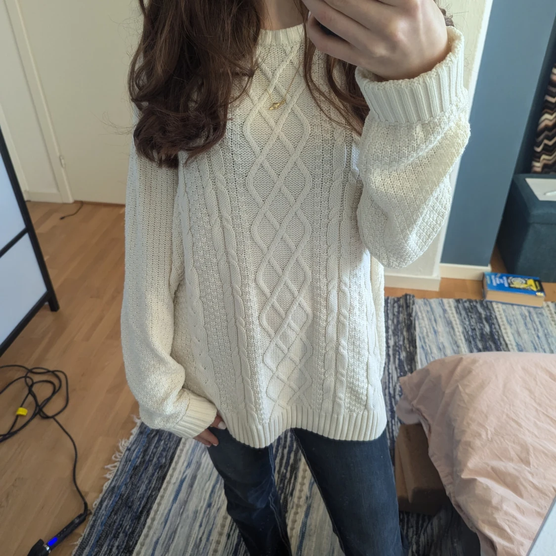 Vit stickad tröja från Hampton Republic