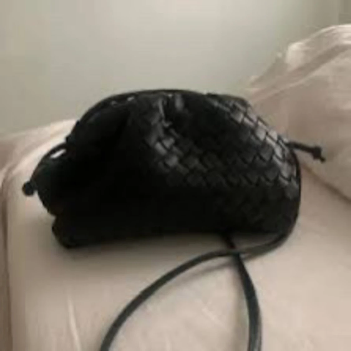 Svart flätad axelväska - 2