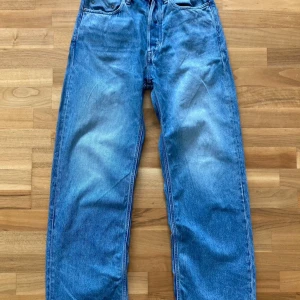 G-Star 96 Lopes Jeans - G-Star 96 loose jeans in great condition! The size is 46/W29L32. These jeans are big in size with a high waist. You can pick them up in Helsingborg, Sweden or have them shipped to you.
