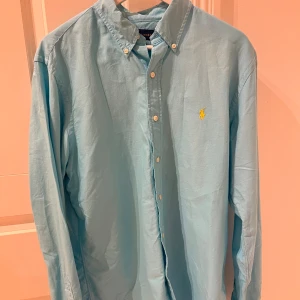 Ralph Lauren Skjorta - Mycket fin Ralph Lauren Skjorta, strl L. Hör av er vid funderingar!