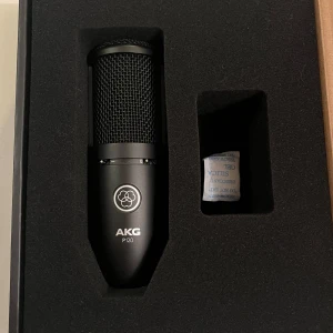 Studio Mikrofon - Funkar helt perfekt. Som ny