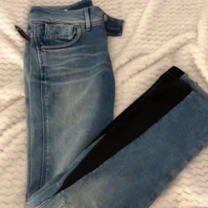 Blå jeans från G-Star - Snygga blå jeans från G-Star😇säljer då de inte passade, köpta från Vinted🥰