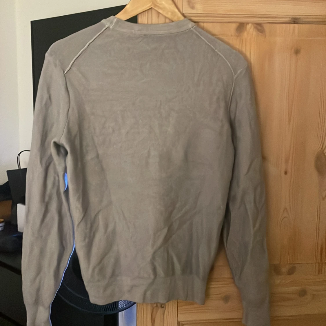 Grå ull tröja från Hugo Boss - 1