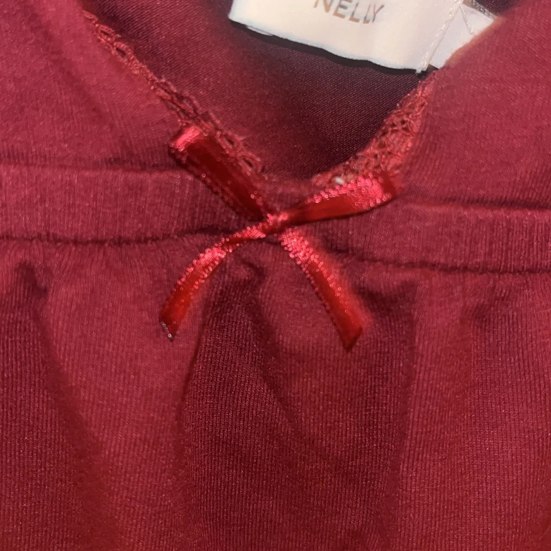 Nyskick✨ Vinröd linnetopp från Nelly - 92