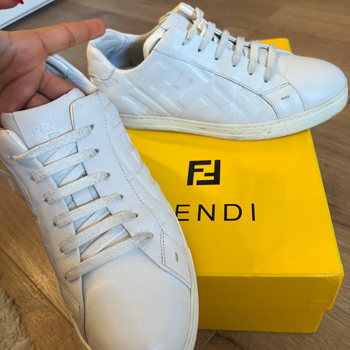 Fendi roma sneakers