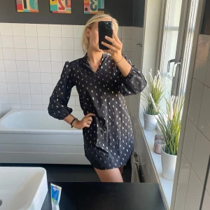 Klänning - Super skön klänning, inget sönder osv! Luftig o skön