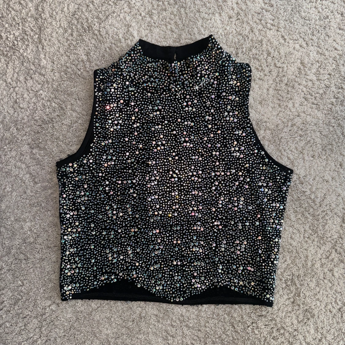 Croptop med strasstenar 