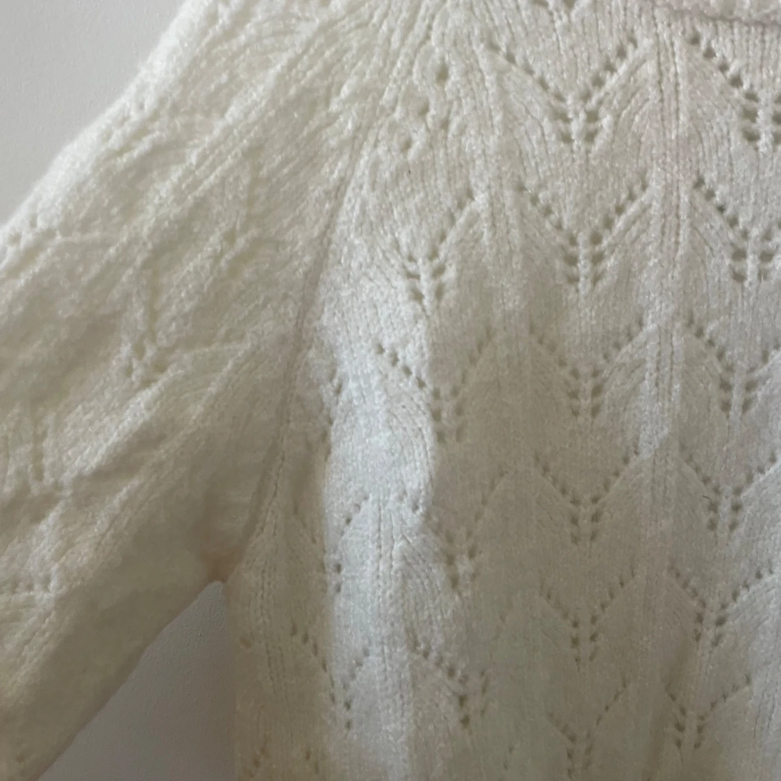 Vit stickad tröja - 90
