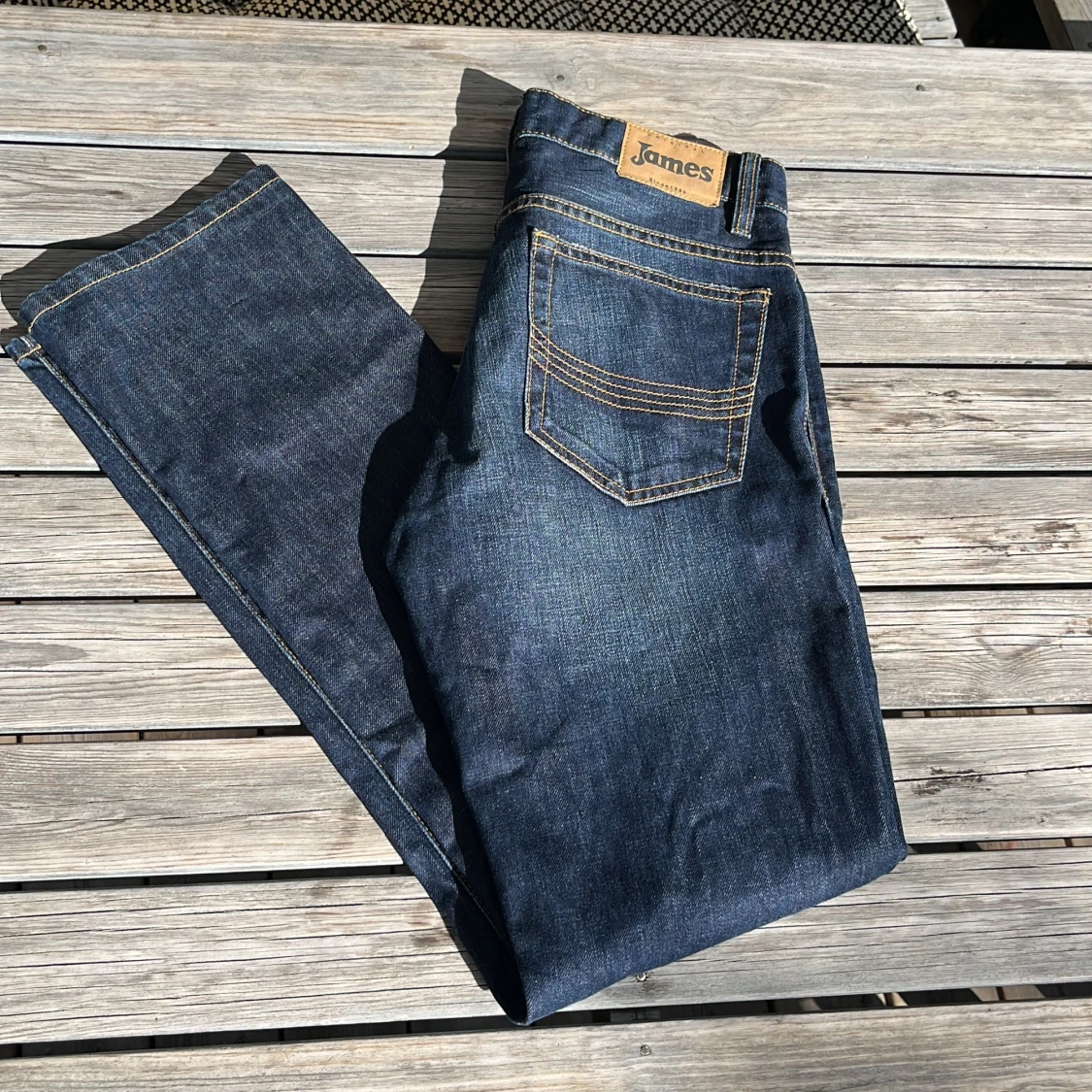 Mörkblåa Jeans  - 90