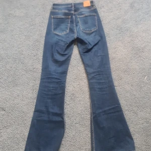 Flare jeans - Använder ej, använt 2-3 ggr Bra skick