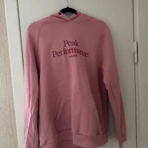 Peak Performance - Använd fåtal gånger så fortsatt fin i passform osv osv