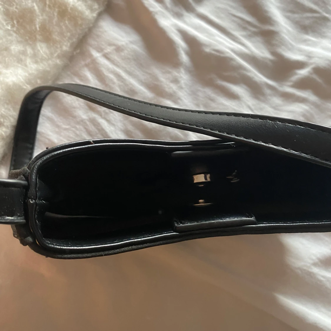 Glitterväska Gina tricot  - 90